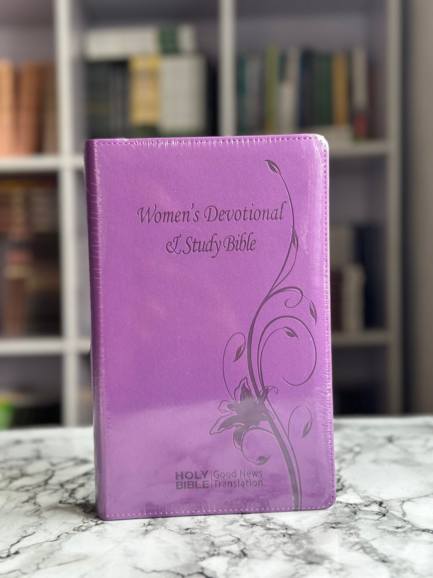 Women’s Devotional And Study Bible