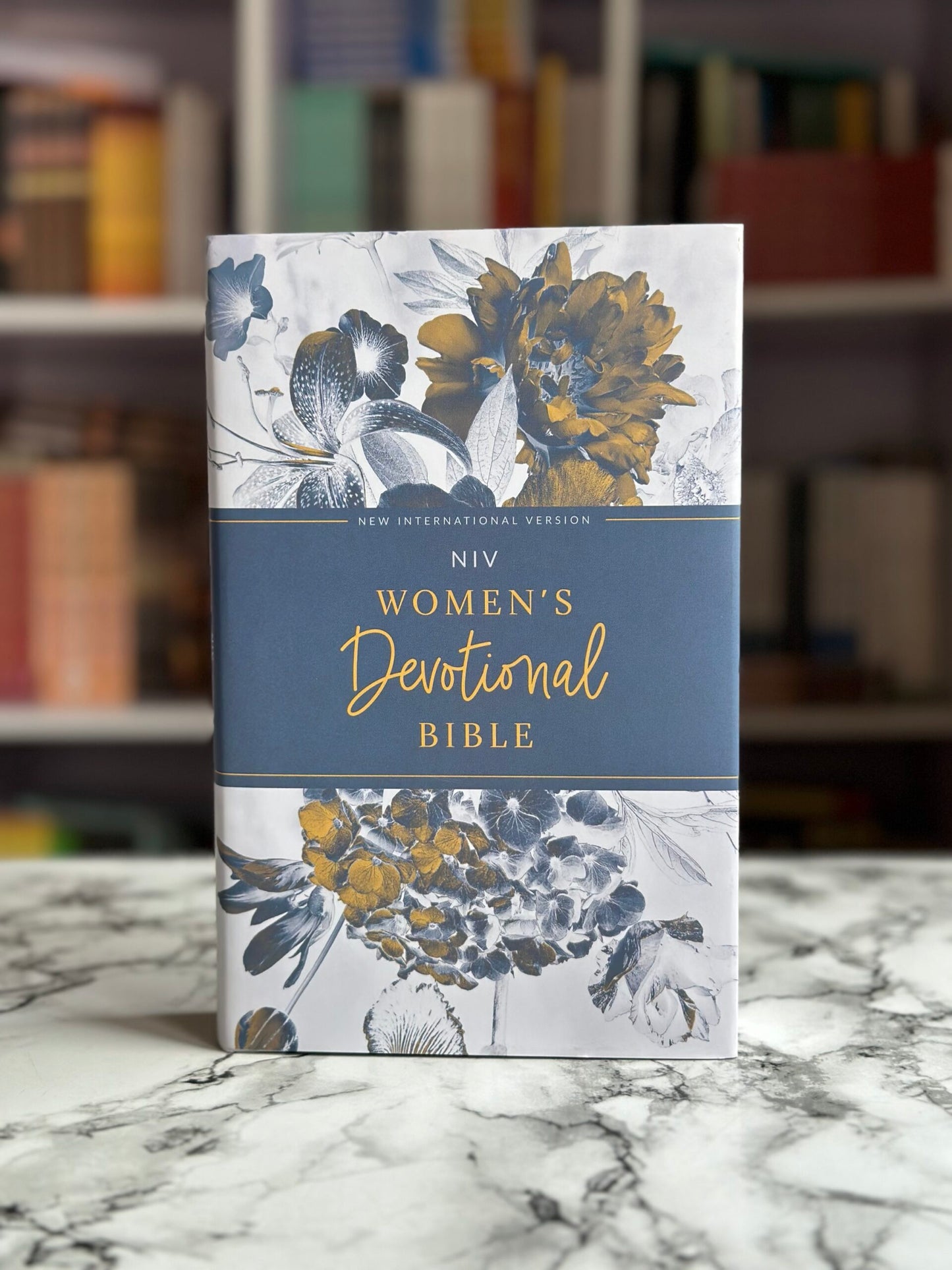 NIV Women’s Devotional Bible