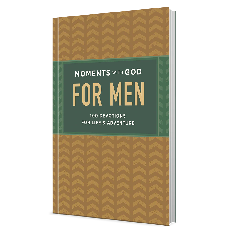 Moments with God for Men: 100 Devotions for Life and Adventure