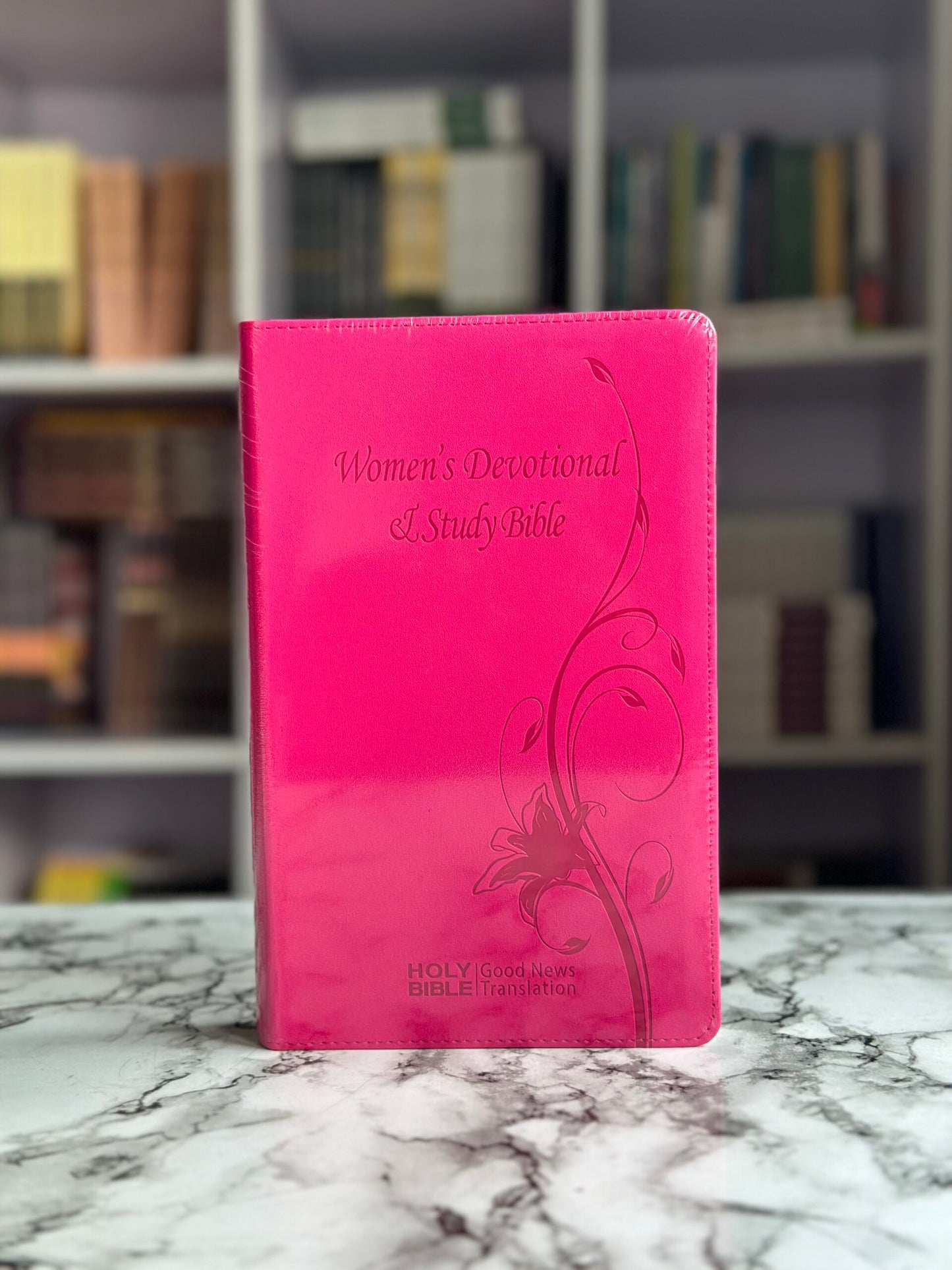 Women’s Devotional And Study Bible