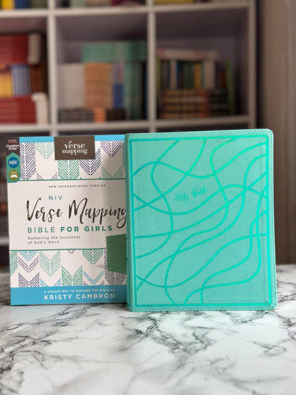 NIV, Verse Mapping Bible for Girls, Leathersoft, Teal, Comfort Print: Gathering the Goodness of God's Word