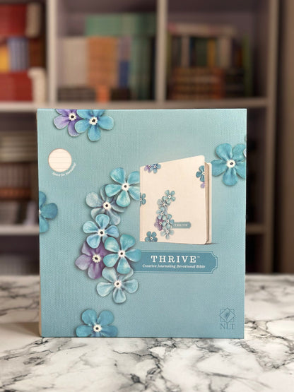 NLT THRIVE Creative Journaling Devotional Bible (Hardcover, Sky Blue)