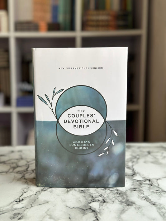 NIV Couples' Devotional Bible Hardcover: Growing Together in Christ