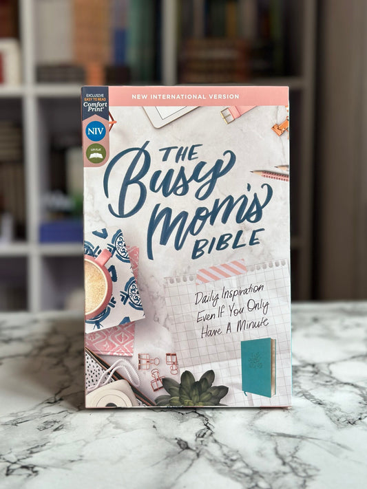 NIV, The Busy Mom's Bible, Leathersoft, Teal, Red Letter, Comfort Print: Daily Inspiration Even If You Only Have One Minute