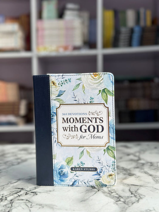 Moments with God for Moms Devotional (Faux Leather)