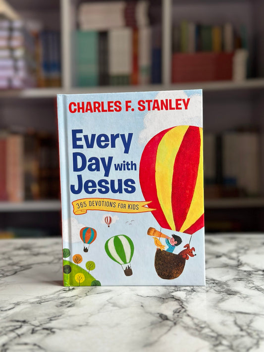 EveryDay With Jesus: 365 Devotions For Kids
