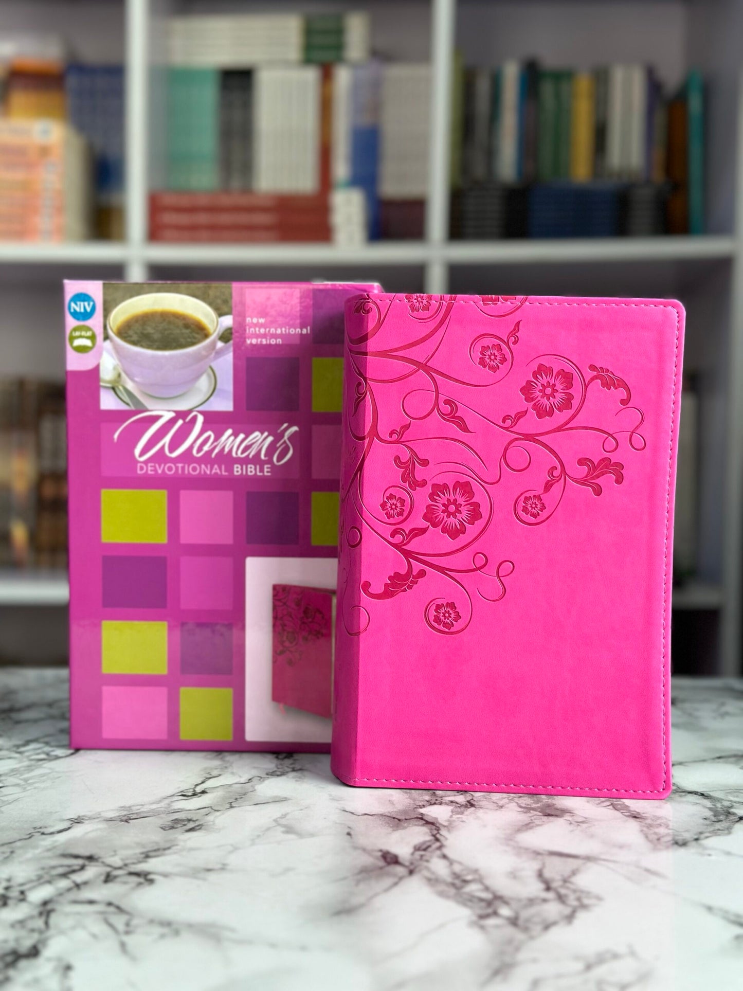NIV Women’s Devotional Bible Pink Leather